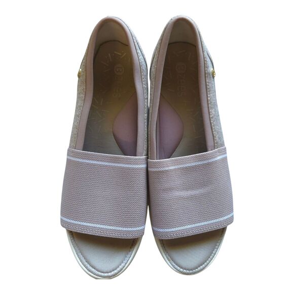 Bzees Shoes - BZEES Dakota Sandals Lavender Purple Wedges SIze 10W